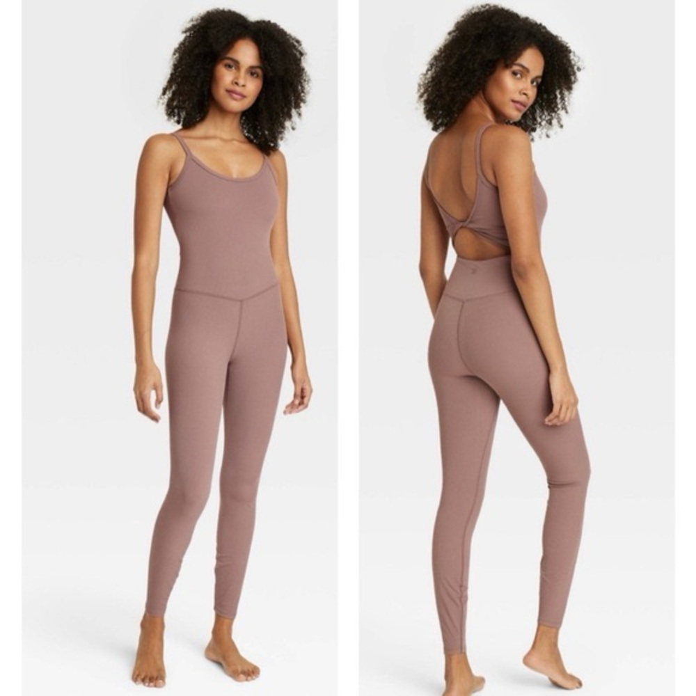 NWT All In Motion Ribbed Full Length Bodysuit